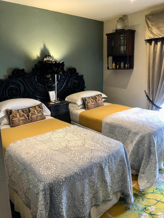 Hotel The New White Lion 5*